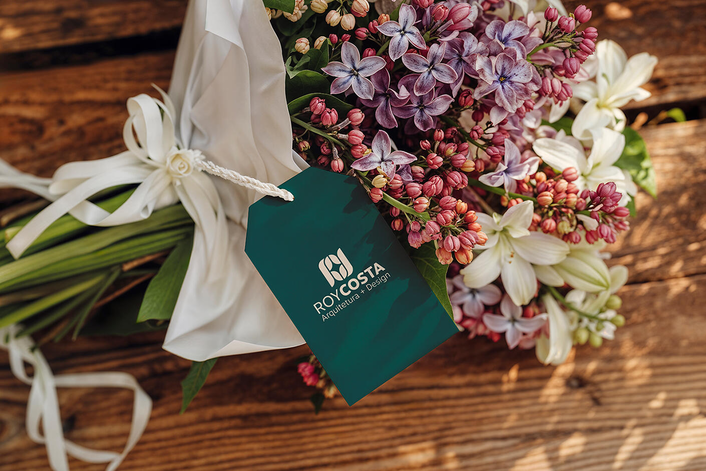 Identidade Visual (colab. Leo Sidaoli) – Roy Costa (2023)